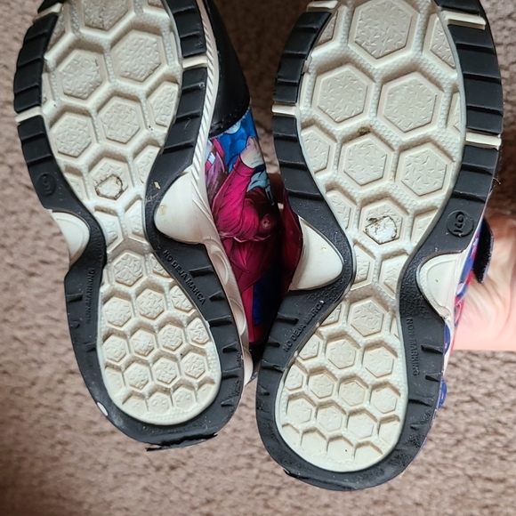 Marvel shoes - Picture 8 of 8